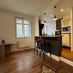 Nice Spacious T2 Near The Chateau De Caen