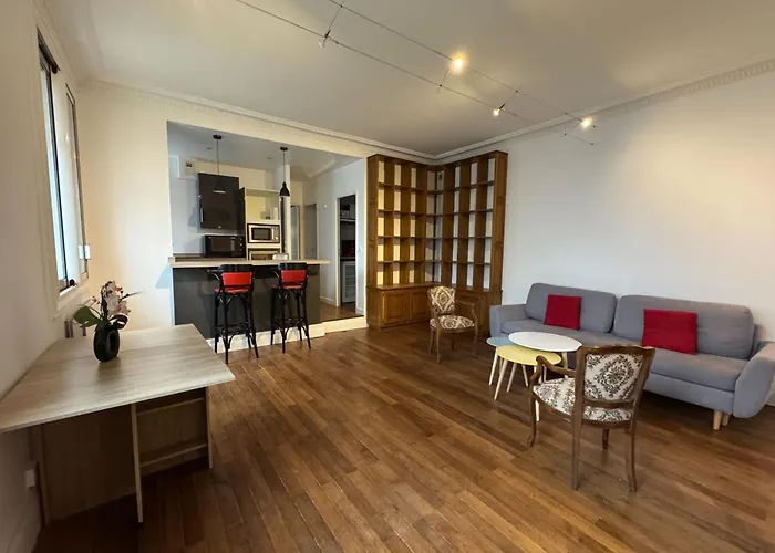 Nice Spacious T2 Near The Chateau De Caen
