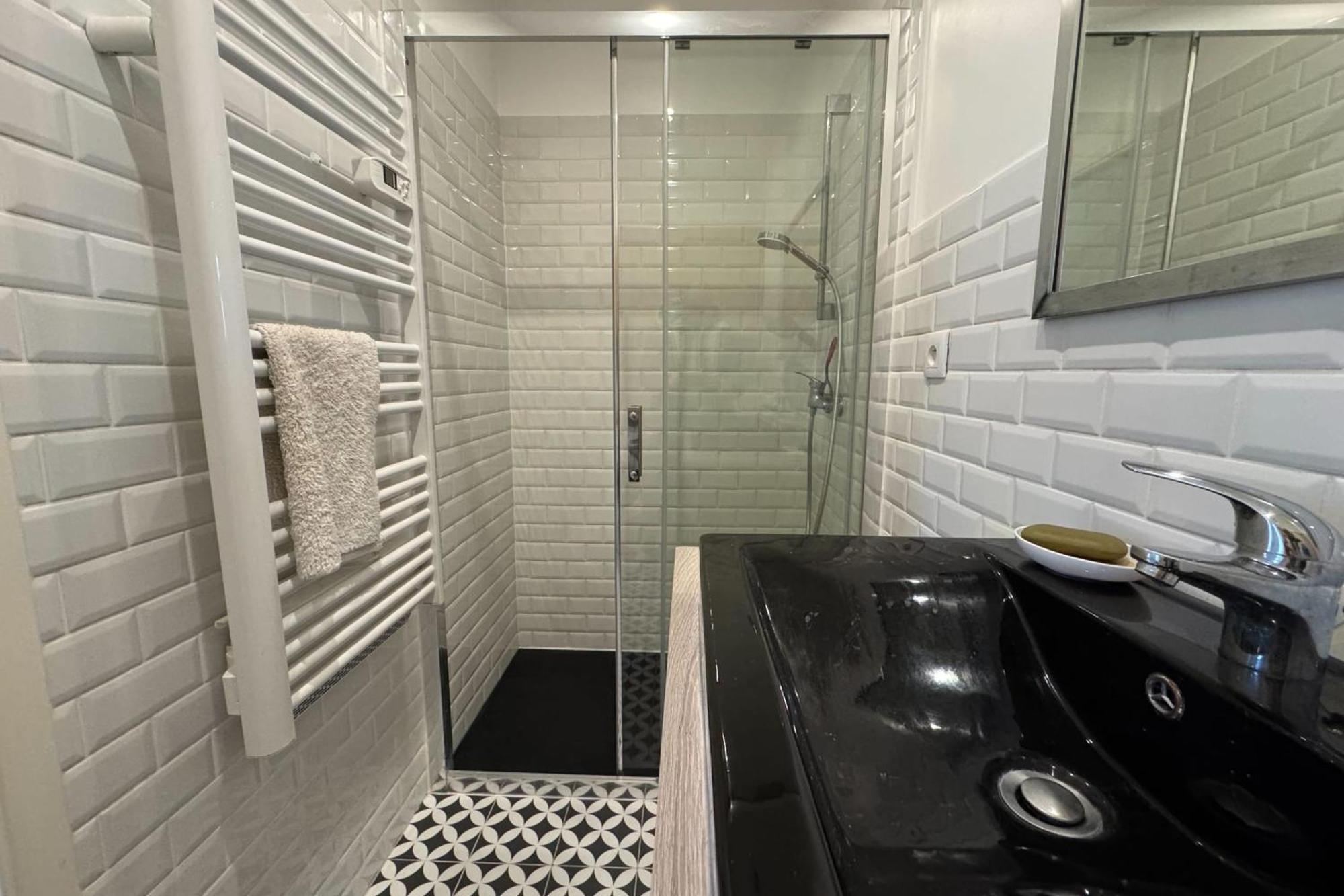 Spacious T2 Near The Chateau De Appartement Caen